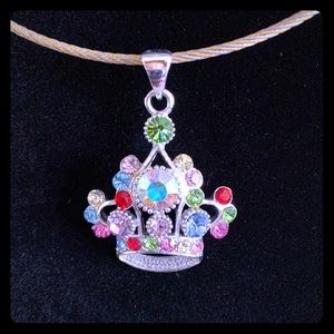 Crystal crown 👑 pendant choker